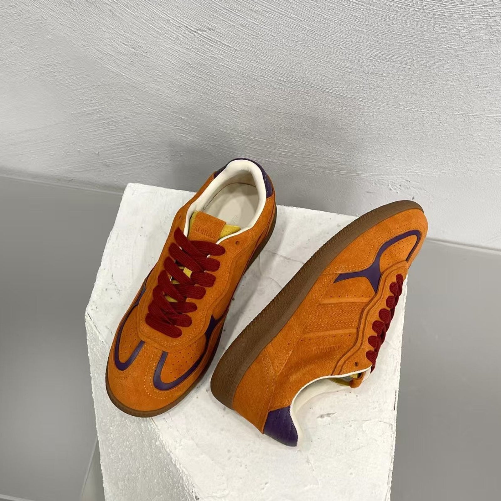 Alohas Tb490 Rife Sneakers Orange Suede